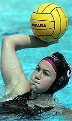 Women's Water Polo Splits Matches at Long Beach State Tournament