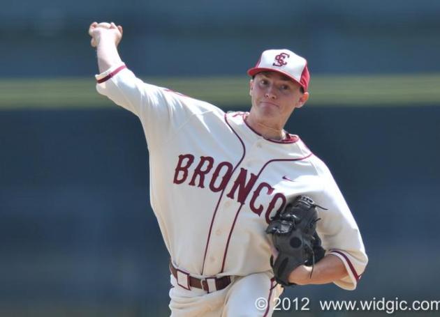 Bronco Baseball Takes Down Fresno State 9-5