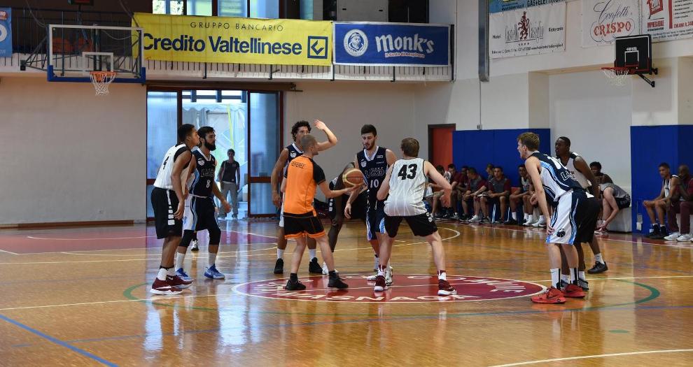 Men’s Basketball Improves to 2-0 on Italy Exhibition Tour