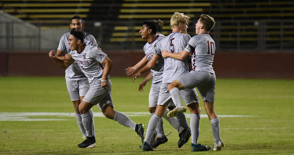 Camacho Soto’s Game-Winner Lifts Men’s Soccer over Pacific on Saturday