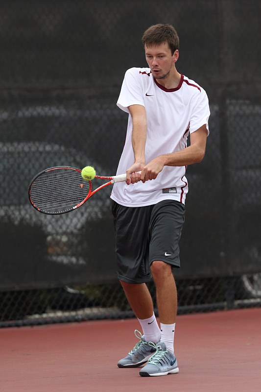 Men’s Tennis Edged by Pacific on the Road