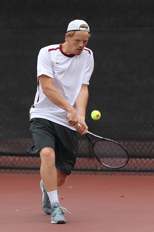 Men’s Tennis Downs Saint Mary’s for First Conference Victory