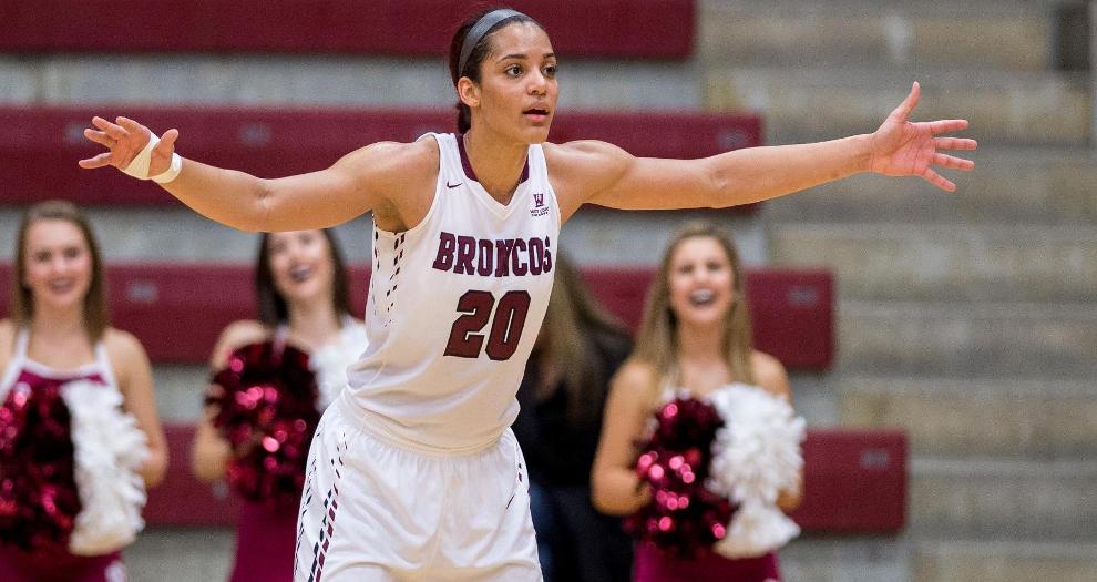 Women's Basketball Rolls to 20th Win with 27-Point Victory