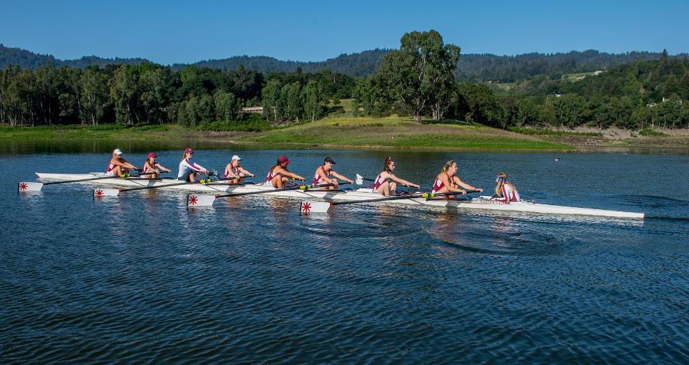 Women's Rowing Has Strong Showing at Davis Invitational