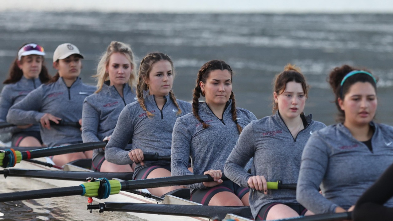 Women's Rowing Finishes Scrimmage With UC Davis and Saint Mary's
