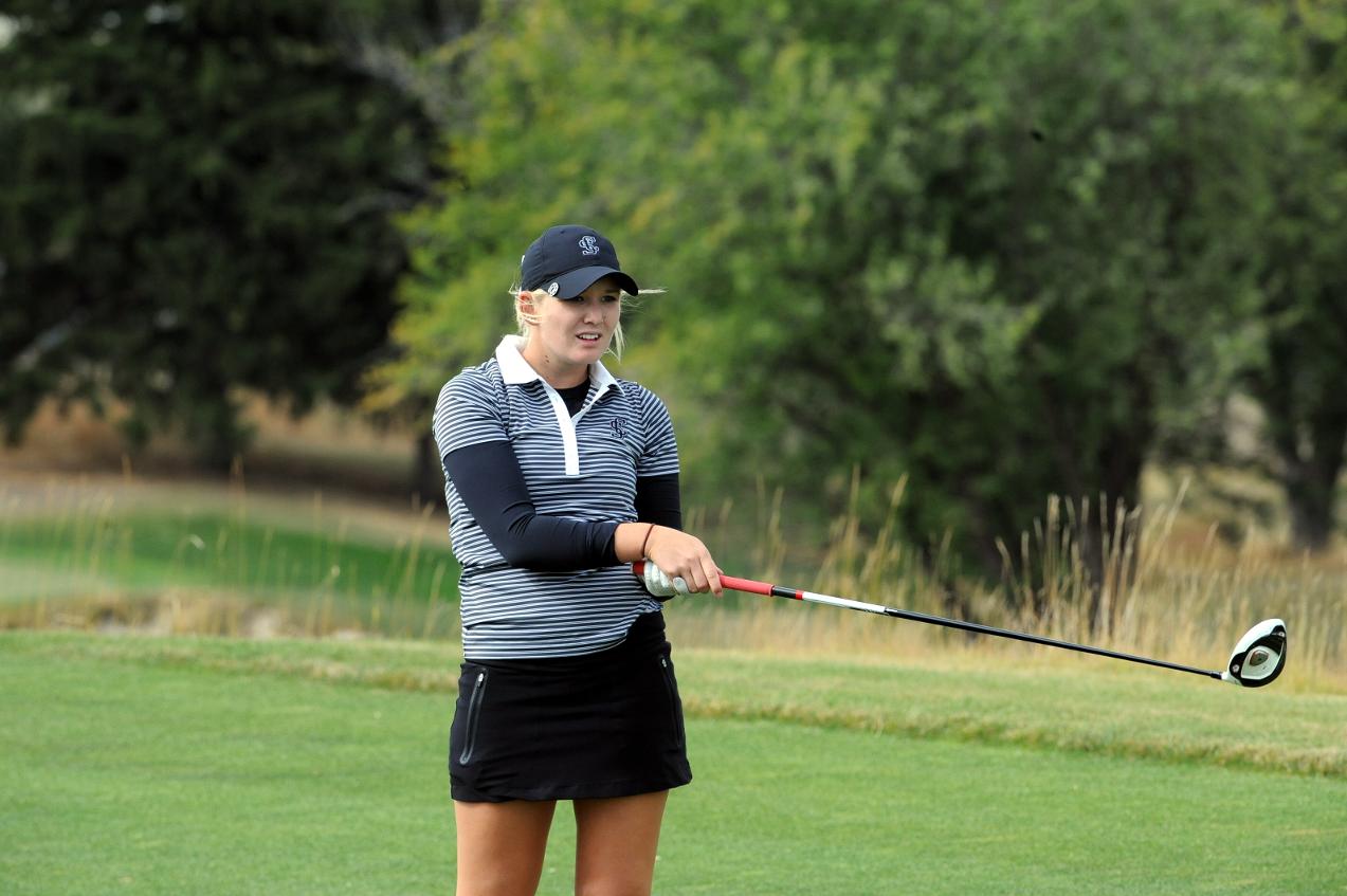 Difficult First Round Leaves Women’s Golf In Fifth After Day One Of WCC Championship