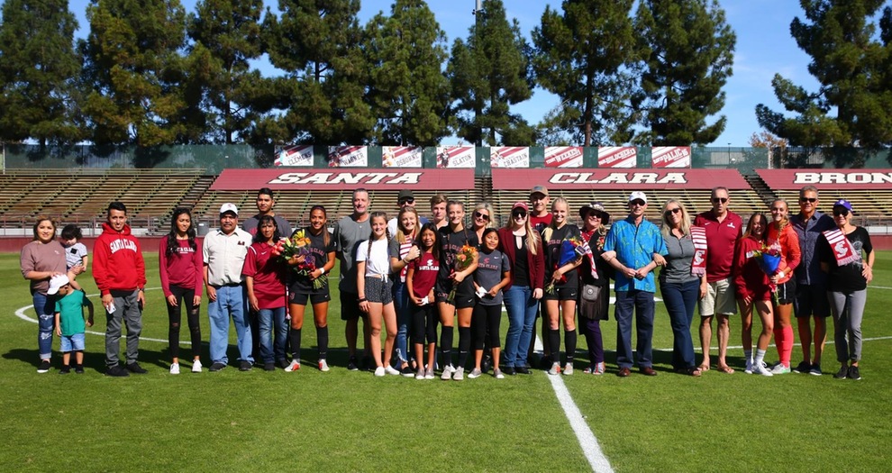 Seniors Lead the Way in No. 5 Women Soccer's 7-0 Blowout of Pacific Saturday
