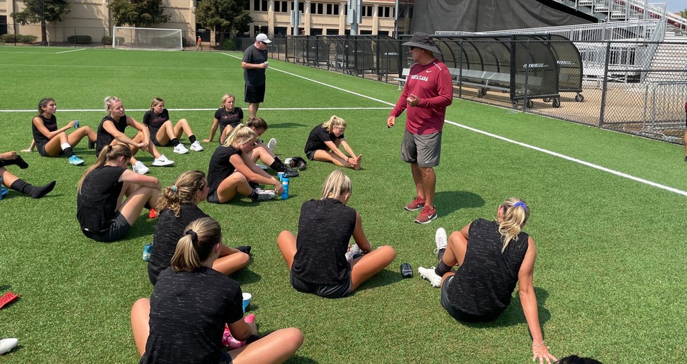 Reigning Champion Women's Soccer Opens 2021 Practice