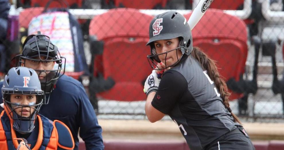 Extra Inning Home Run Earns Softball Split at Pacific