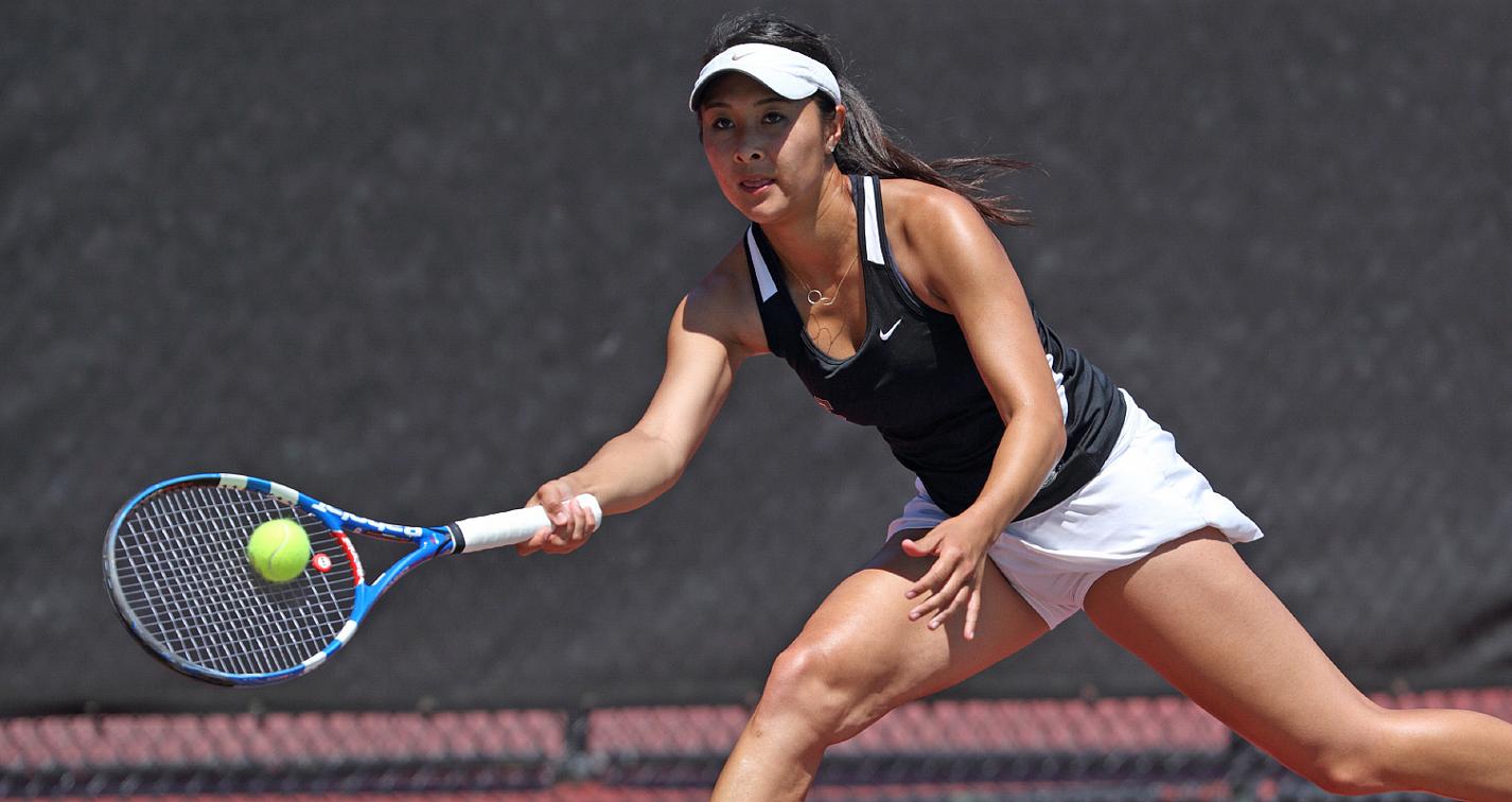 Women's Tennis Edged by No. 46 Saint Mary's, 5-2; Faces Pacific Sat., Apr. 19