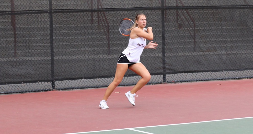 Women’s Tennis Picks Up One Win In Rain Shortened First Day At Bronco Invitational
