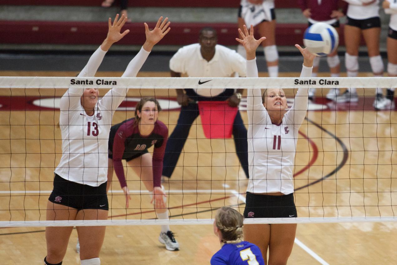 Volleyball Tops Portland in Three