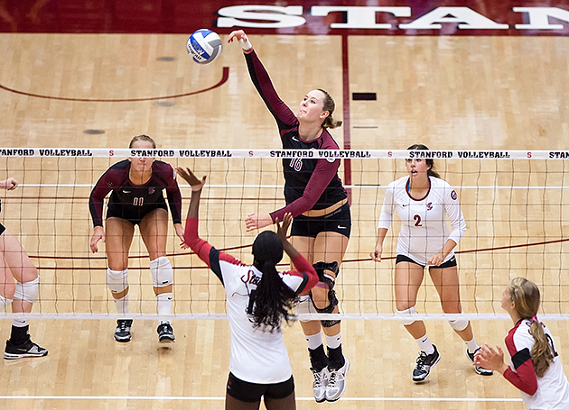 Volleyball Wins 20th Match of the Year With 3-2 Win Over USF