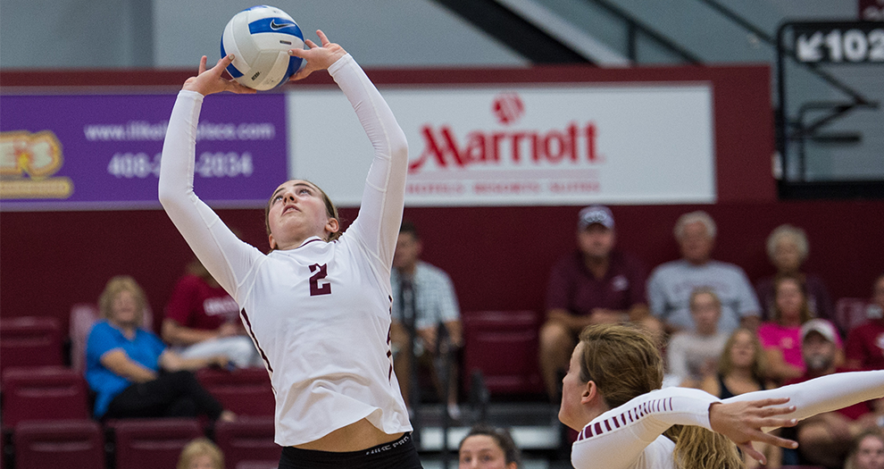 Volleyball Defeats Pacific in Second Straight Five-Set Match