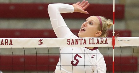 Allison Kantor tallied five kills in the final set of Tuesday night's match.