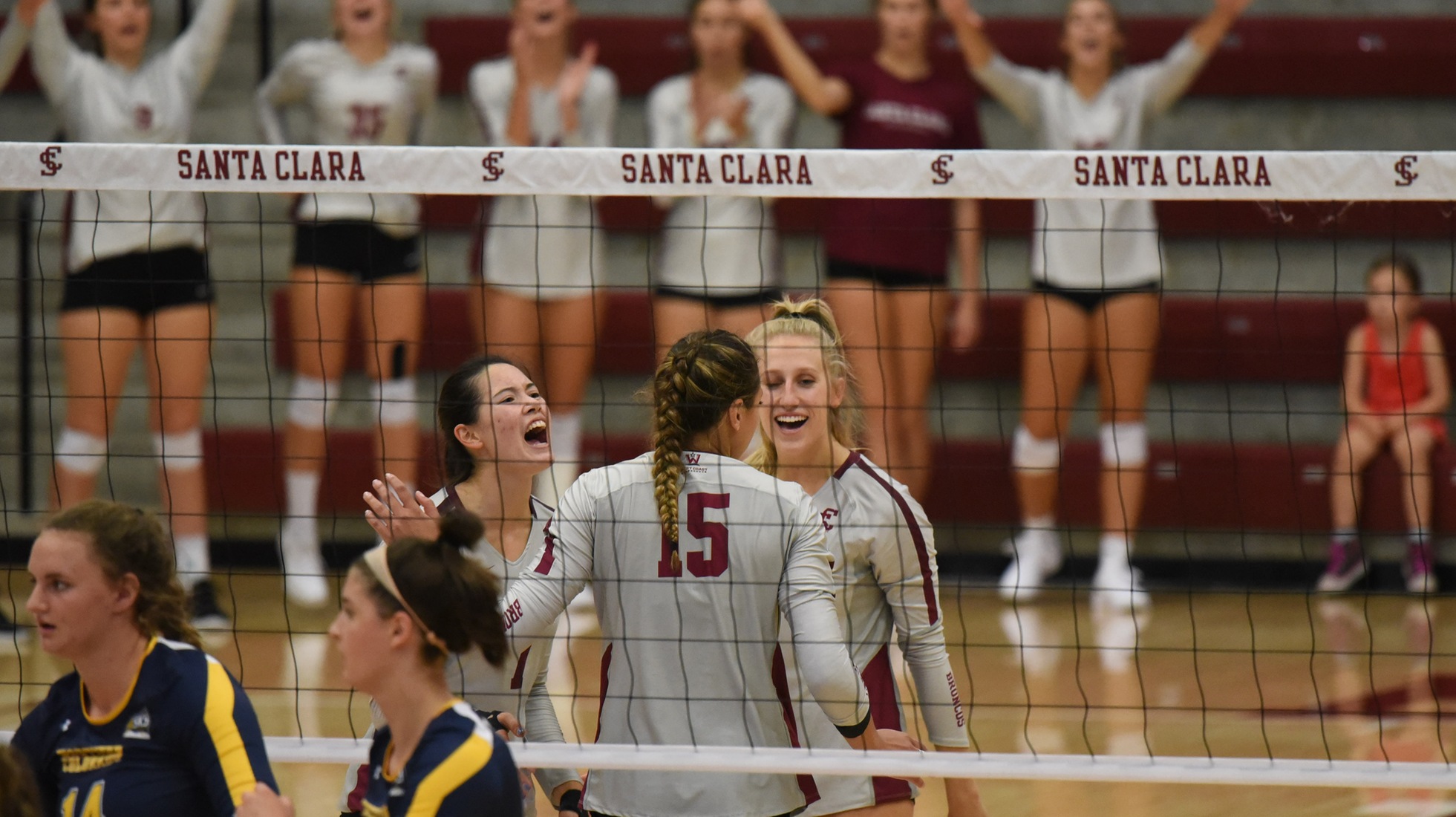 Volleyball Powers Past Northern Colorado in Finale of South Bay Battle