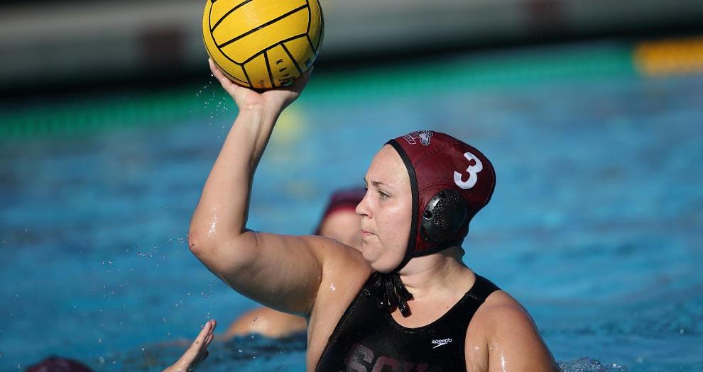 Women's Water Polo Picks Up First Conference Win in Final Quarter