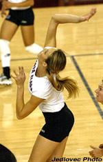 No. 12 Volleyball Sweeps Saint Mary's