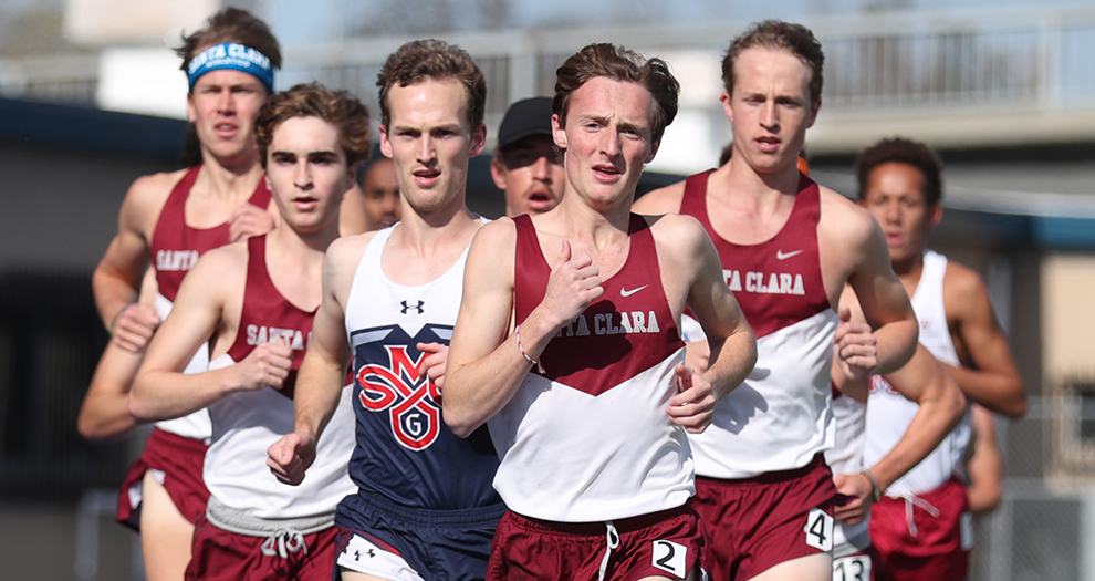 Zach Litoff beat the collegiate pack by more than 15 seconds in the 3,000-meter steeplechase on Saturday.