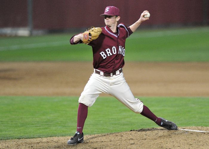 Max Deering Helps Lead the Broncos to a Winning Season