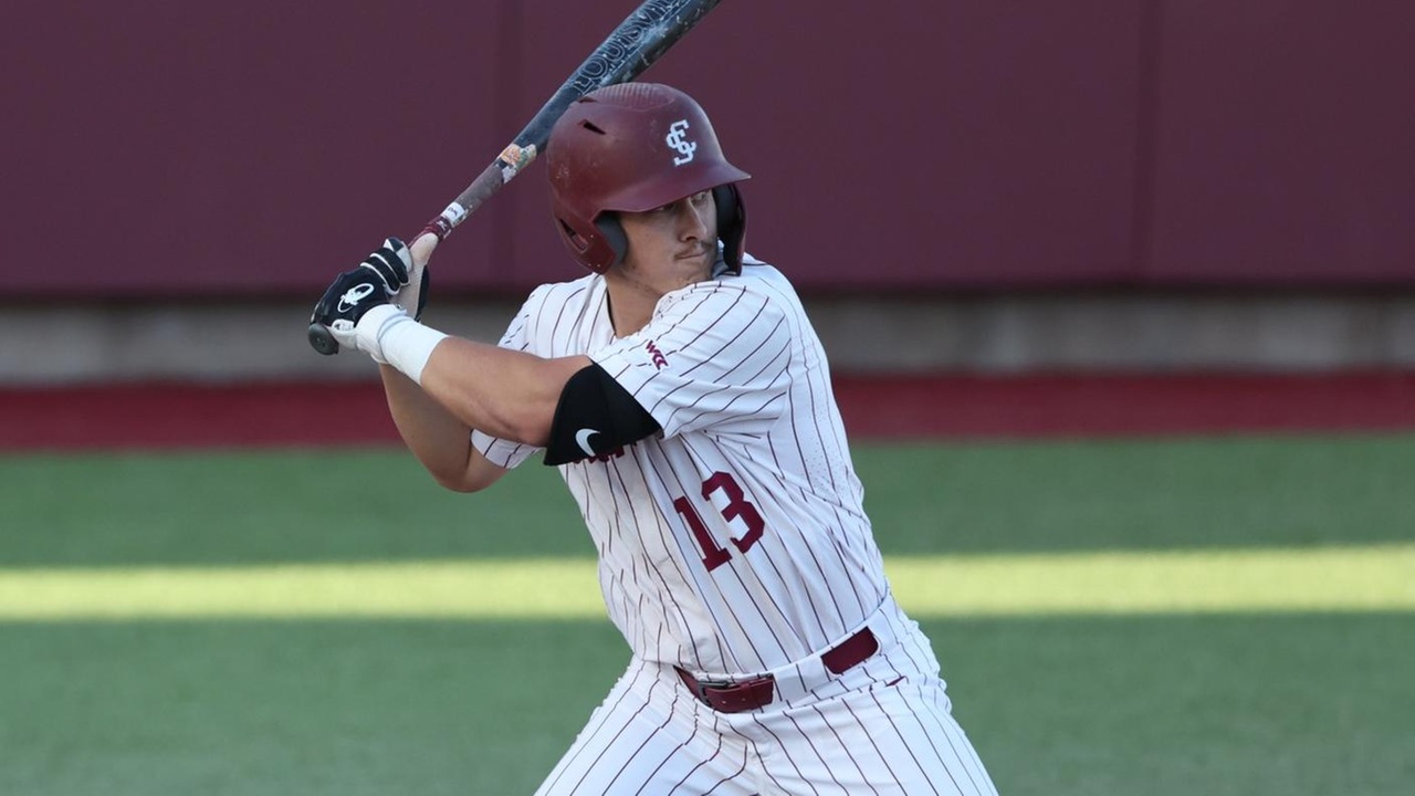 Baseball Falls in Final Home Game to No. 4 Stanford