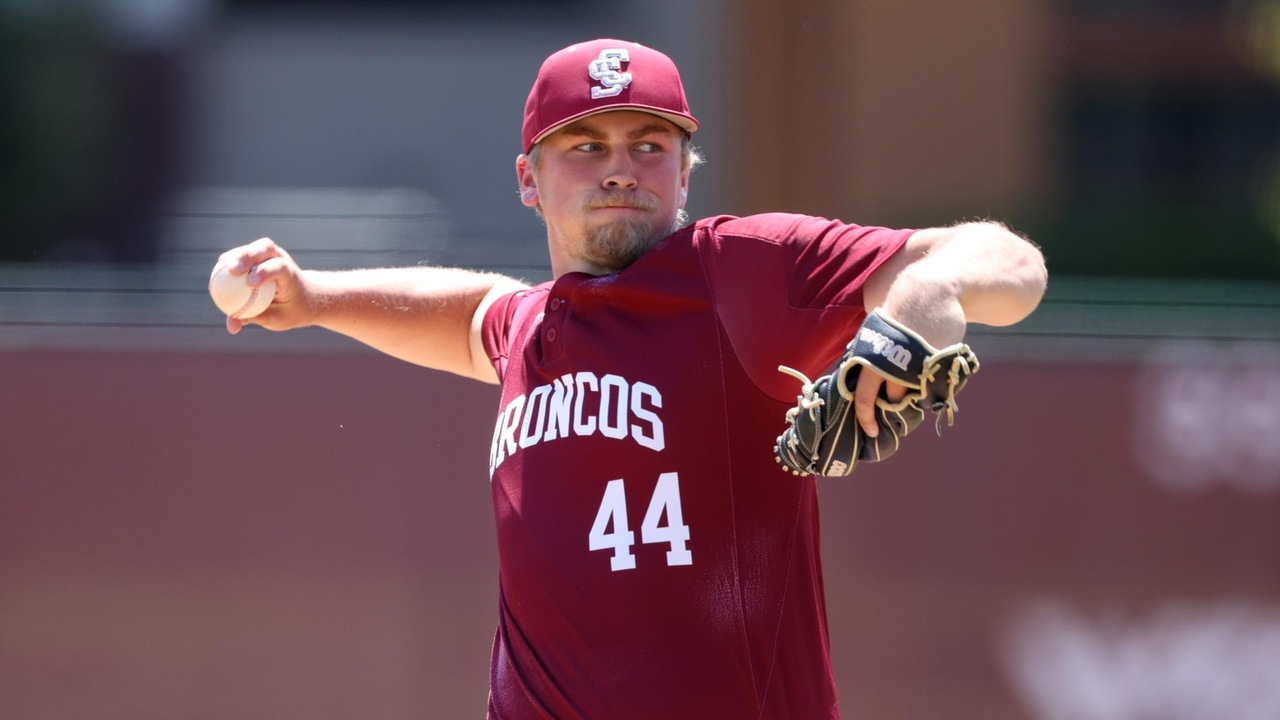 Baseball Falls at No. 6 Stanford in Midweek Contest