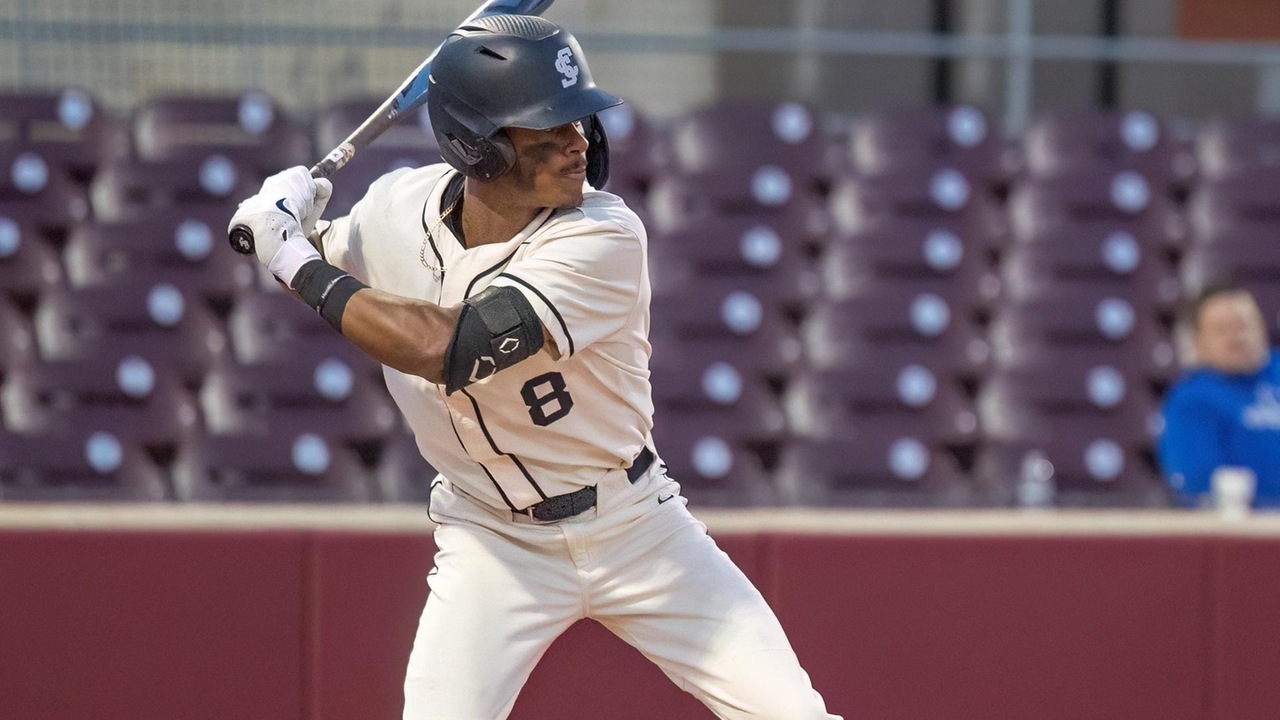 Walkoff Home Run Sends Baseball Past Cal Poly in 10