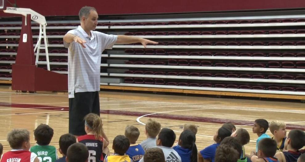 Men's Basketball To Hosts Free Youth Clinic Friday, May 29