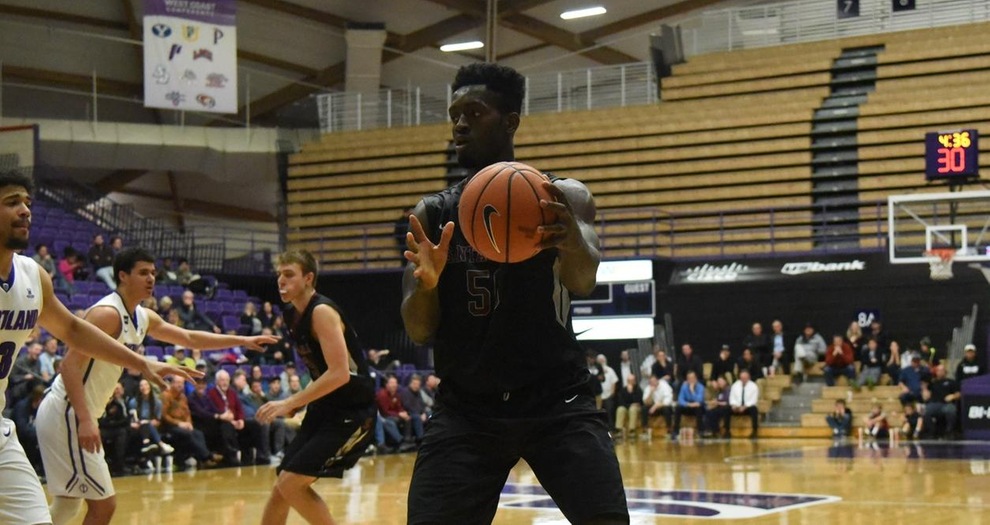 Men's Basketball Claims Road Win, Downs Portland, 81-72