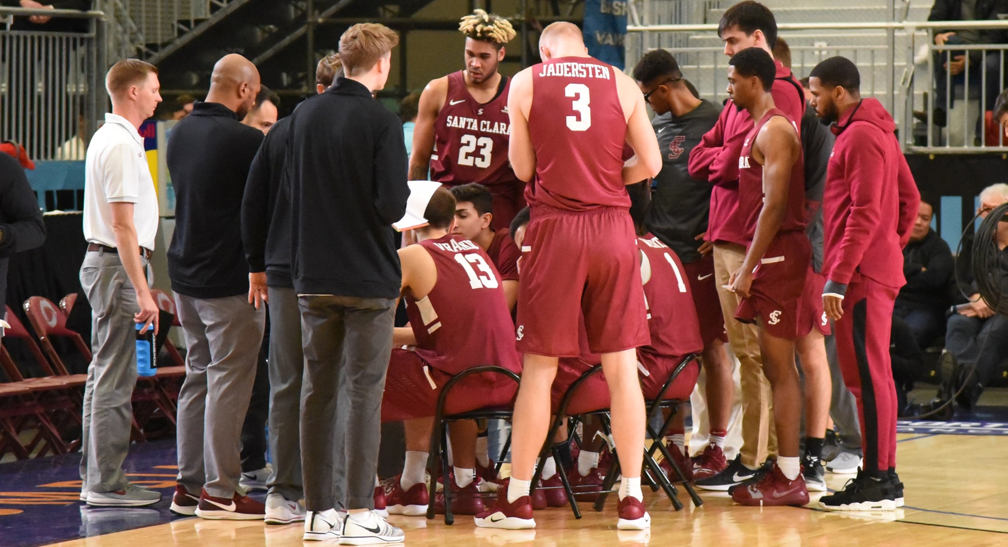 Men’s Basketball Drops Opener at the Vancouver Showcase