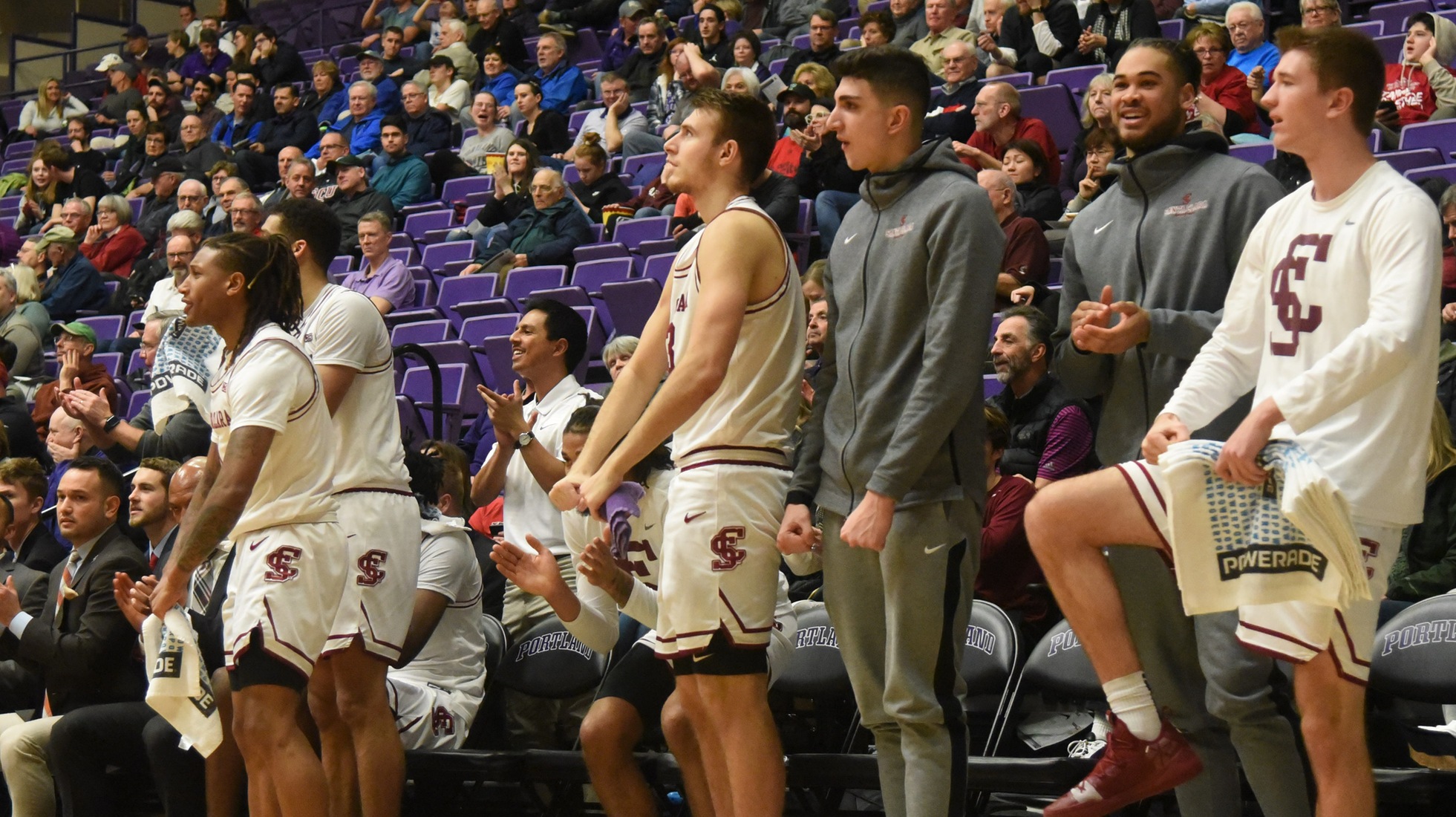 Men’s Basketball Pulls Away in Second Half, Downs Portland on the Road