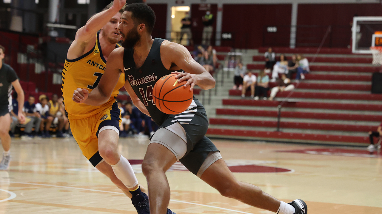 Men’s Basketball Edged Down the Stretch by UC Irvine on Saturday