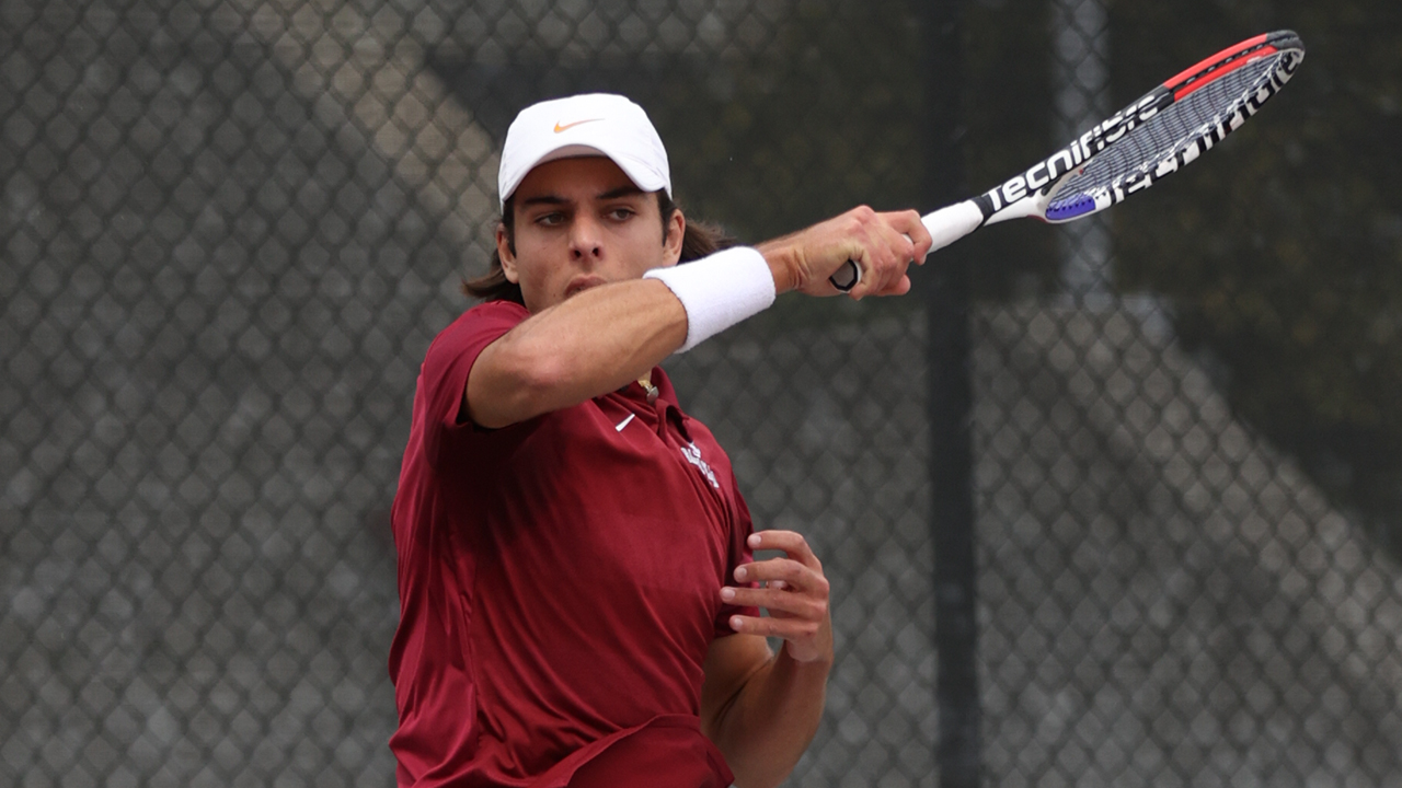 Men’s Tennis Advances Two Singles Players at ITA Regionals