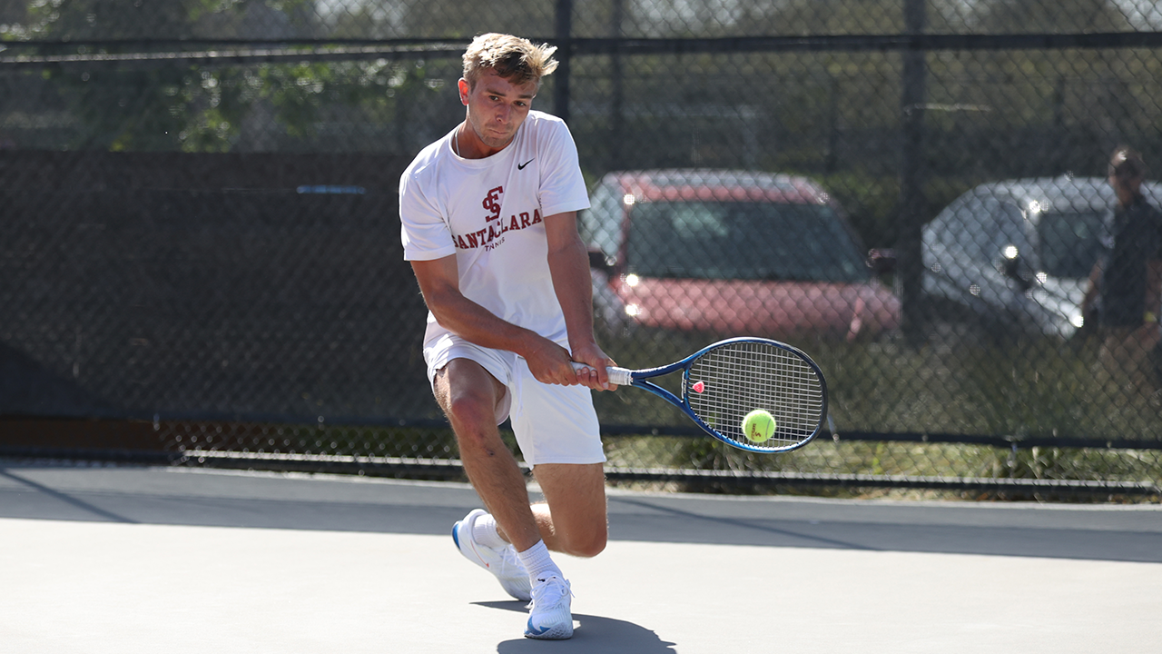 Rodriguez with a Strong First Day for Men's Tennis at Aggie Invitational