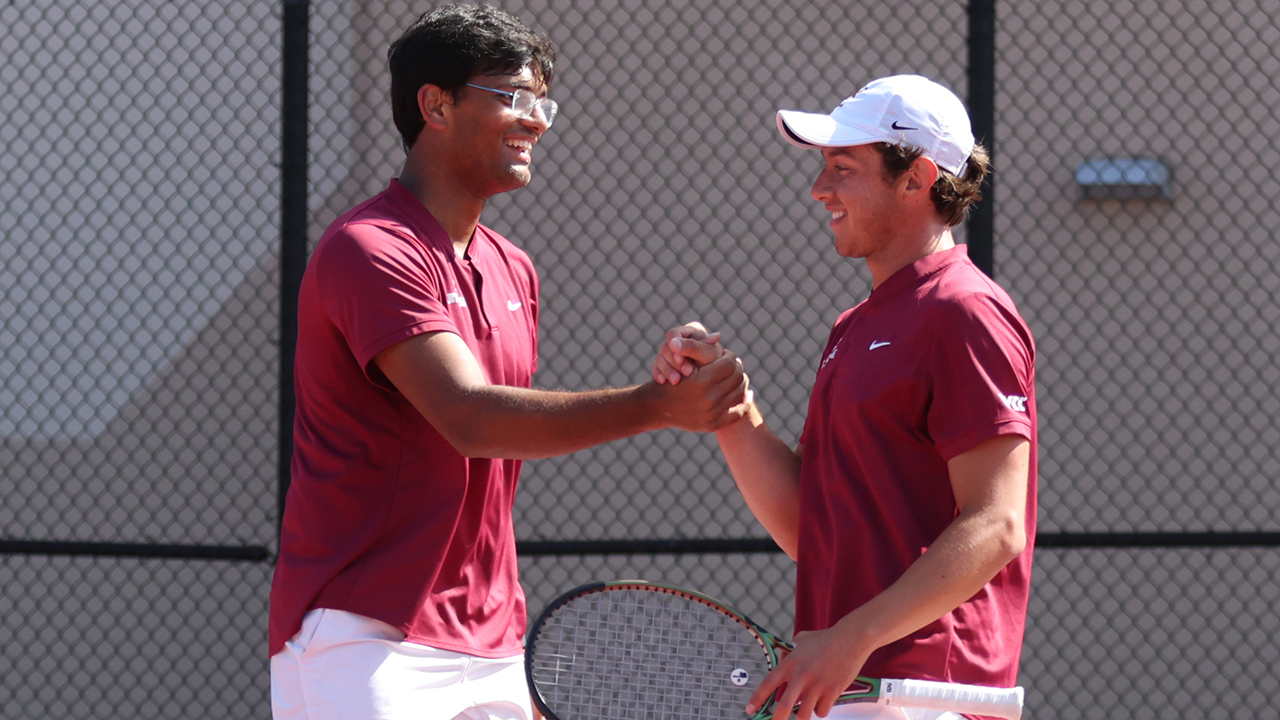 Men’s Tennis Victorious in Both Matches on Saturday