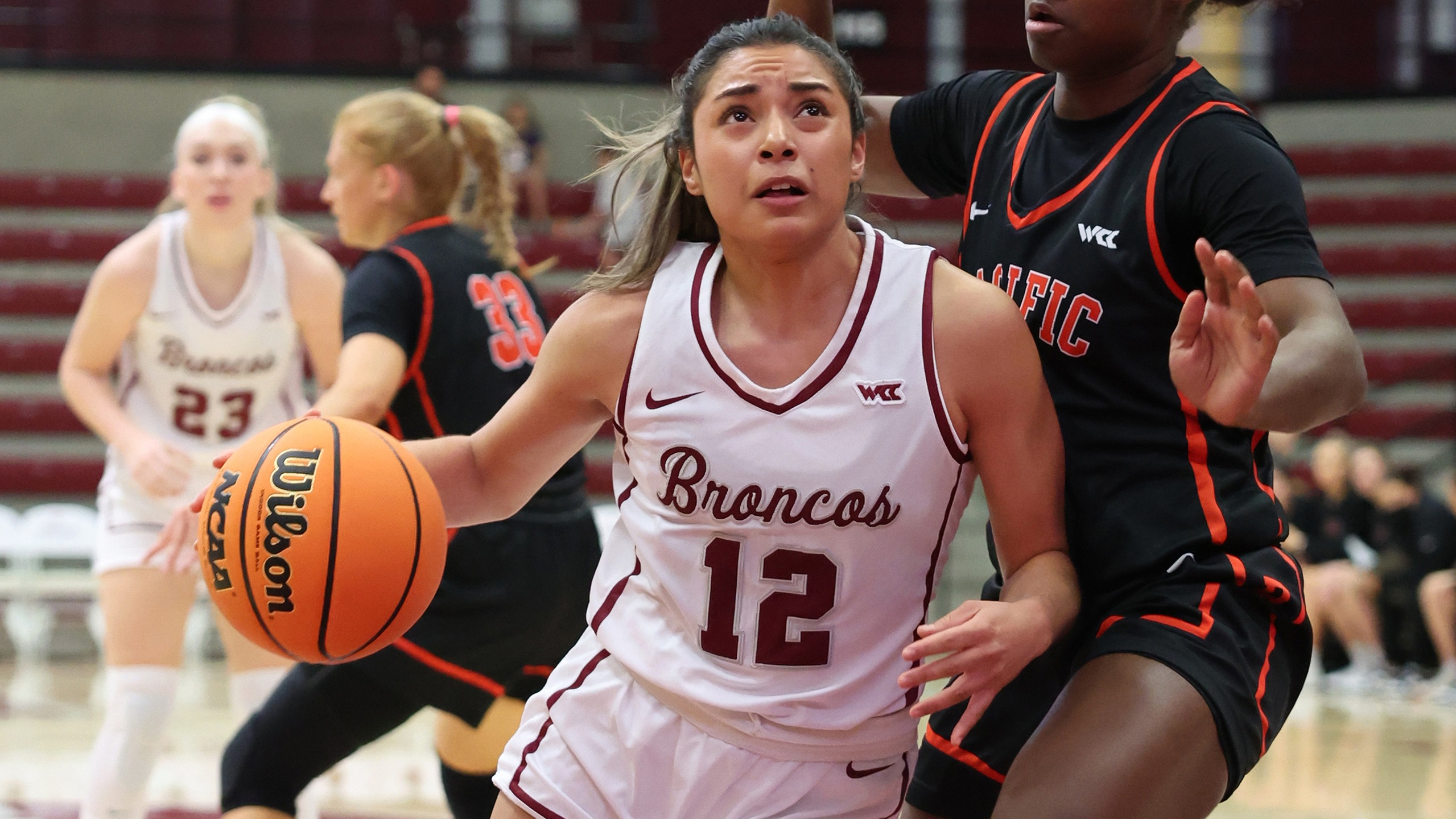 Women's Basketball Blows Past Pacific at Home