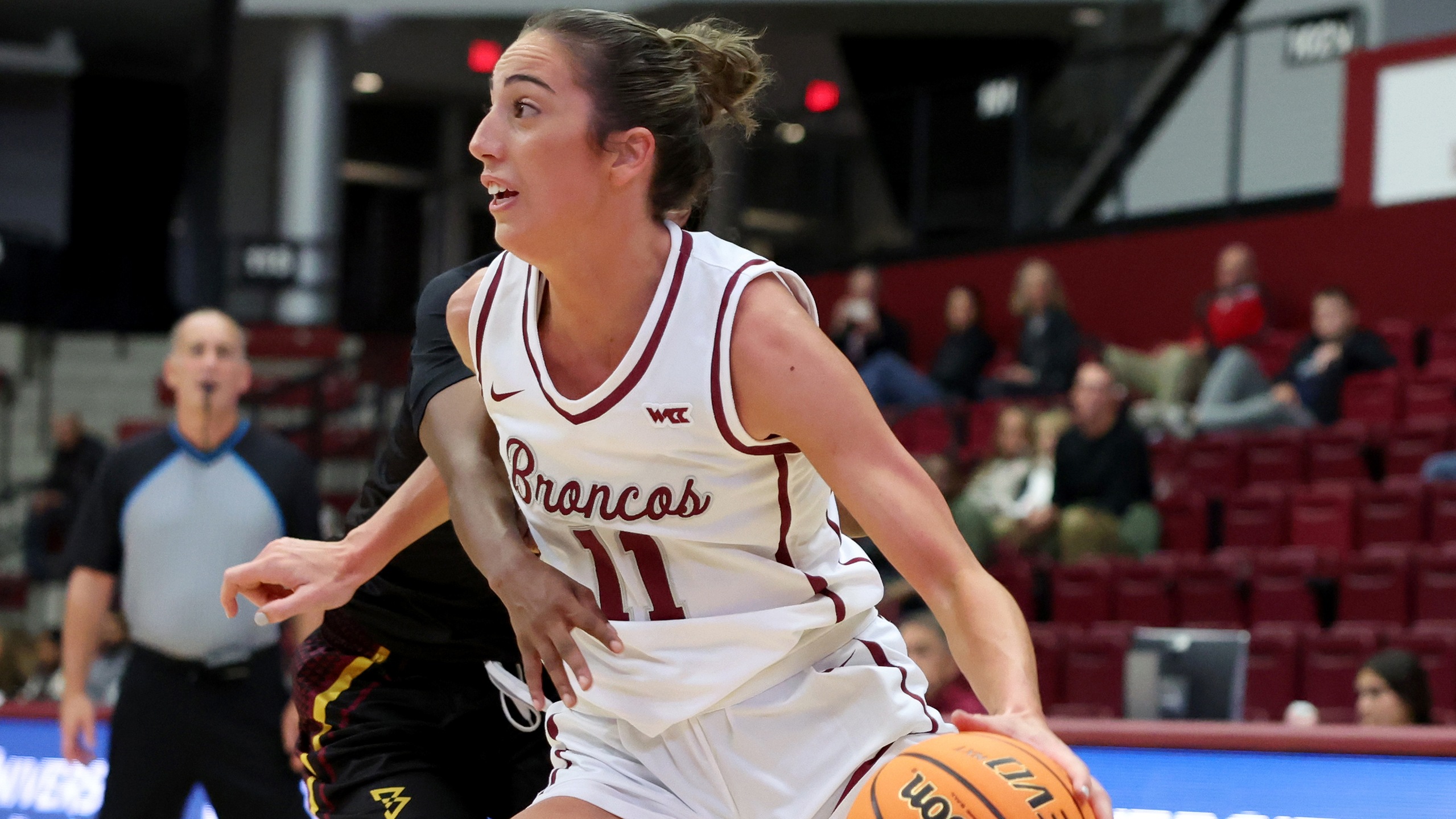 Women's Basketball Sets Records in Dominant Win over Lincoln (Calif.)