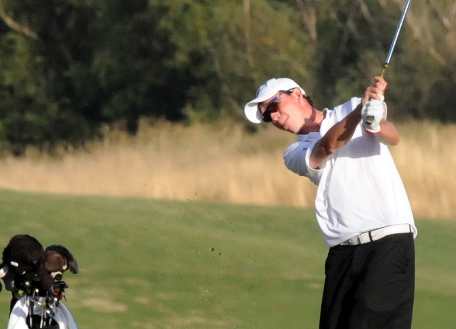 Bobby Monaco Cards 12 Birdies and an Eagle During Day One of Arizona Intercollegiate