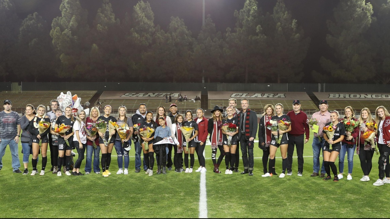 No. 15 Women's Soccer Rolls to Big Win Over LMU on Senior Day