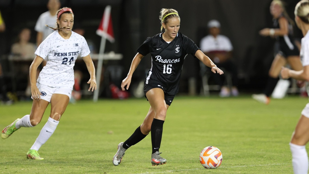 Women's Soccer Travels to Oregon, Hosts Cal This Week
