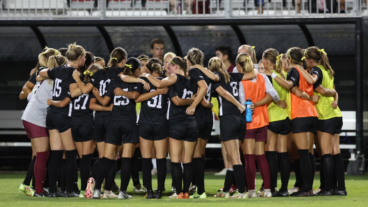 Women's Soccer Drops Tough Match to No. 8 Penn State