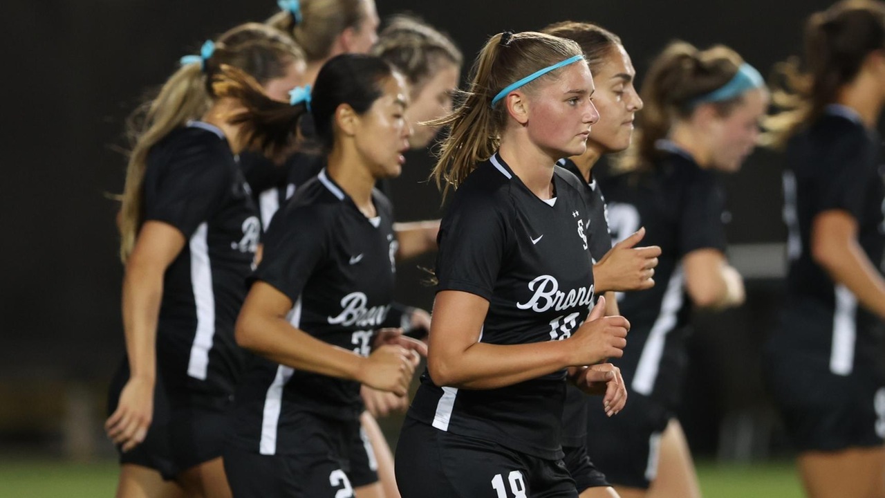 Women's Soccer Topped at Pacific in Nonconference Finale