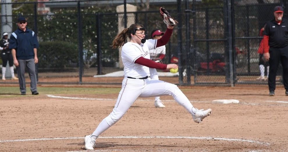 Softball Swept by UC Riverside in Doubleheader