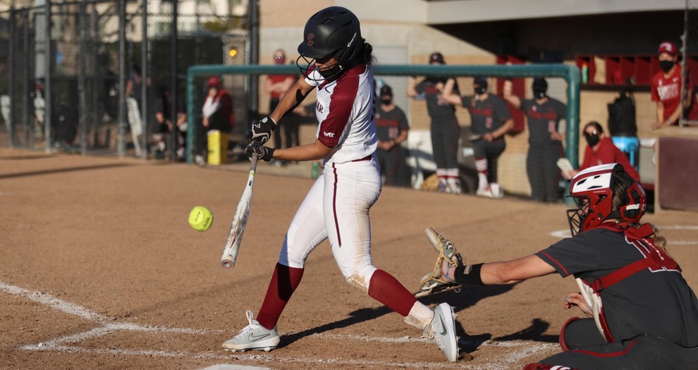 Softball Wins in Extras to Split WIth San Diego