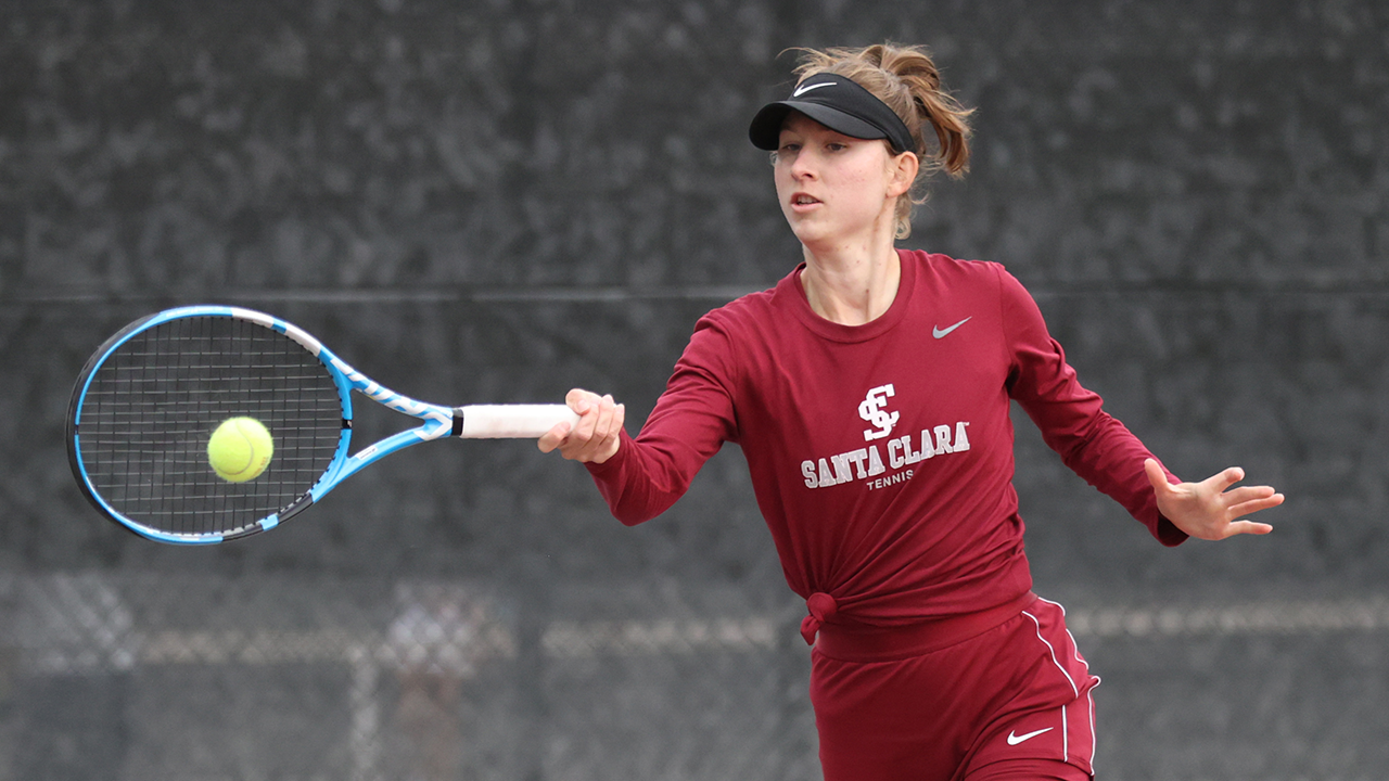 Women's Tennis Hits the Road to Face UC Davis on Saturday
