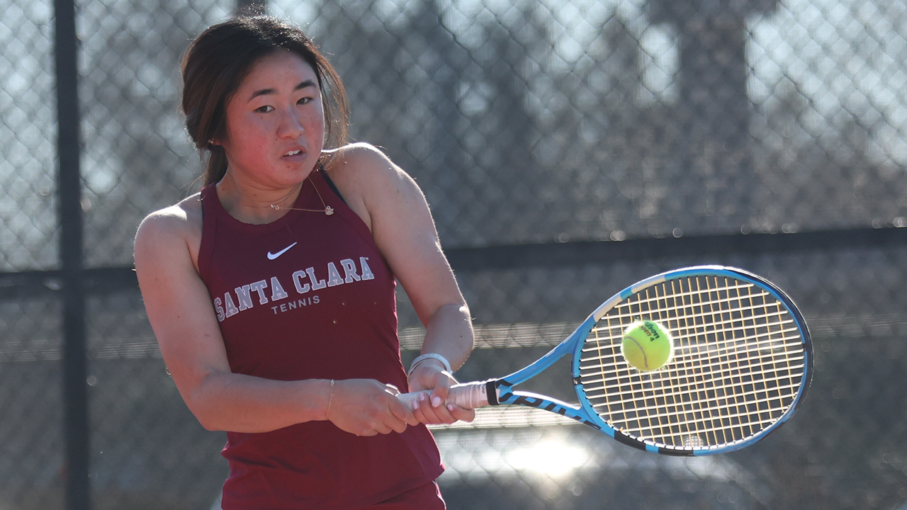 Women's Tennis Drops a Close One to Cal State Fullerton