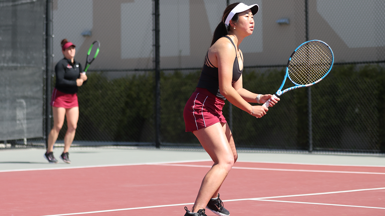 Women's Tennis Loses to Pacific on Saturday