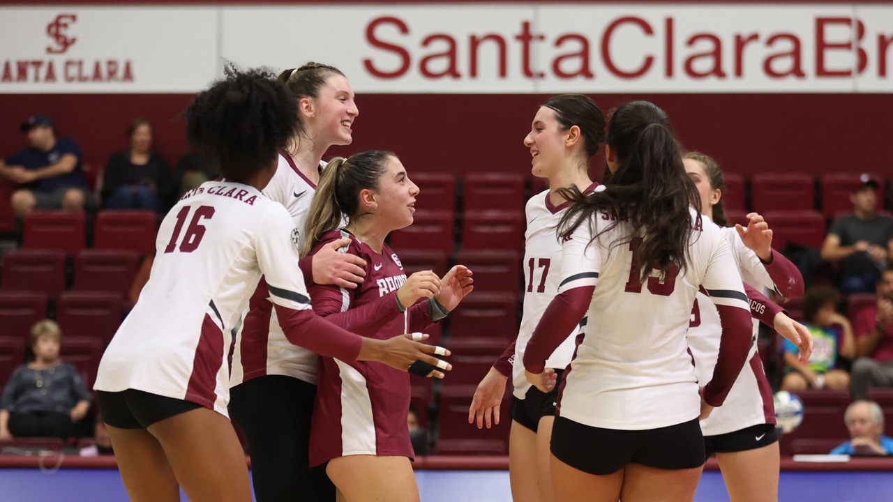 Volleyball Beats Portland in Five Sets