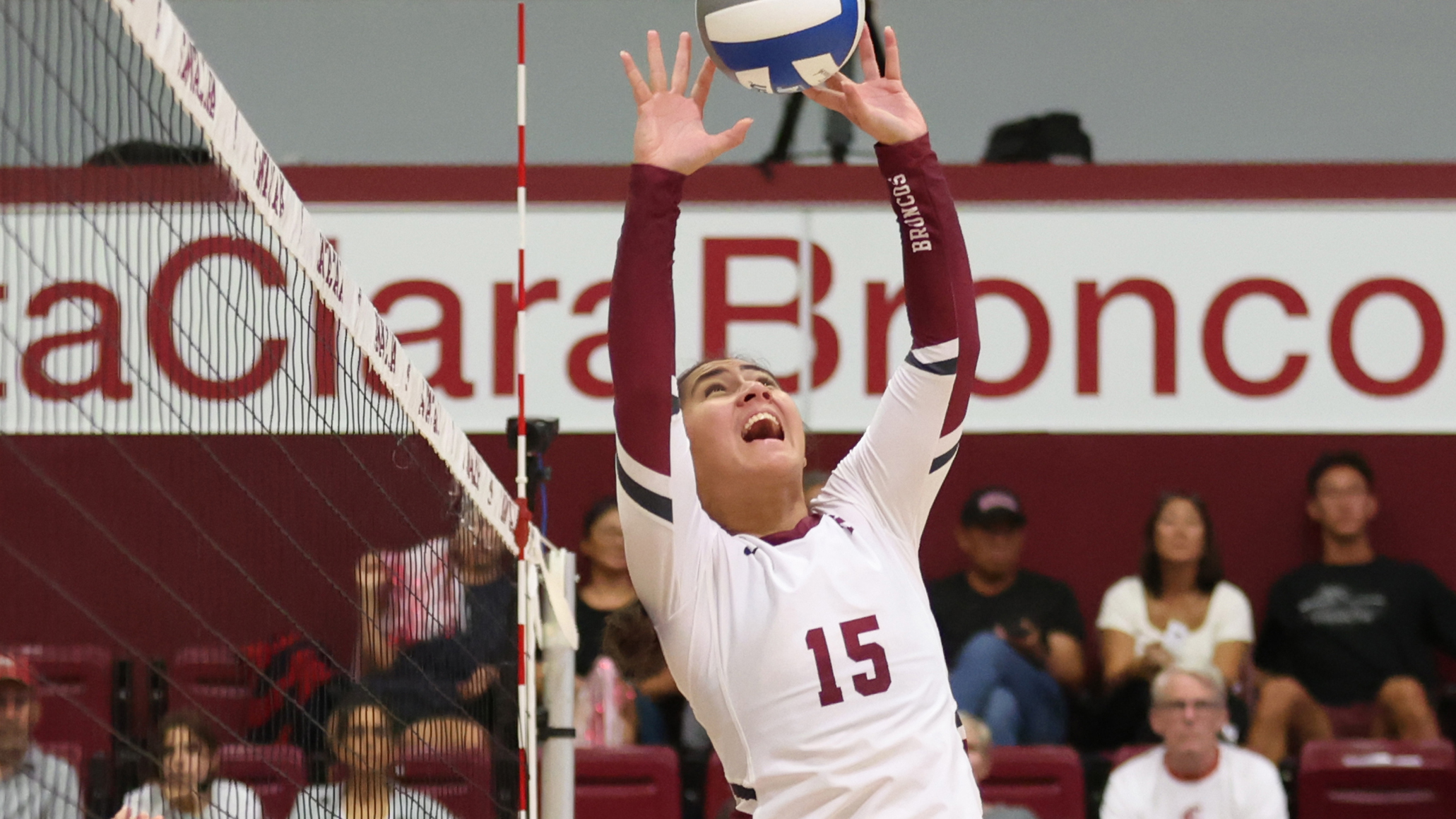Volleyball Starts WCC Play with Sweep Over San Francisco