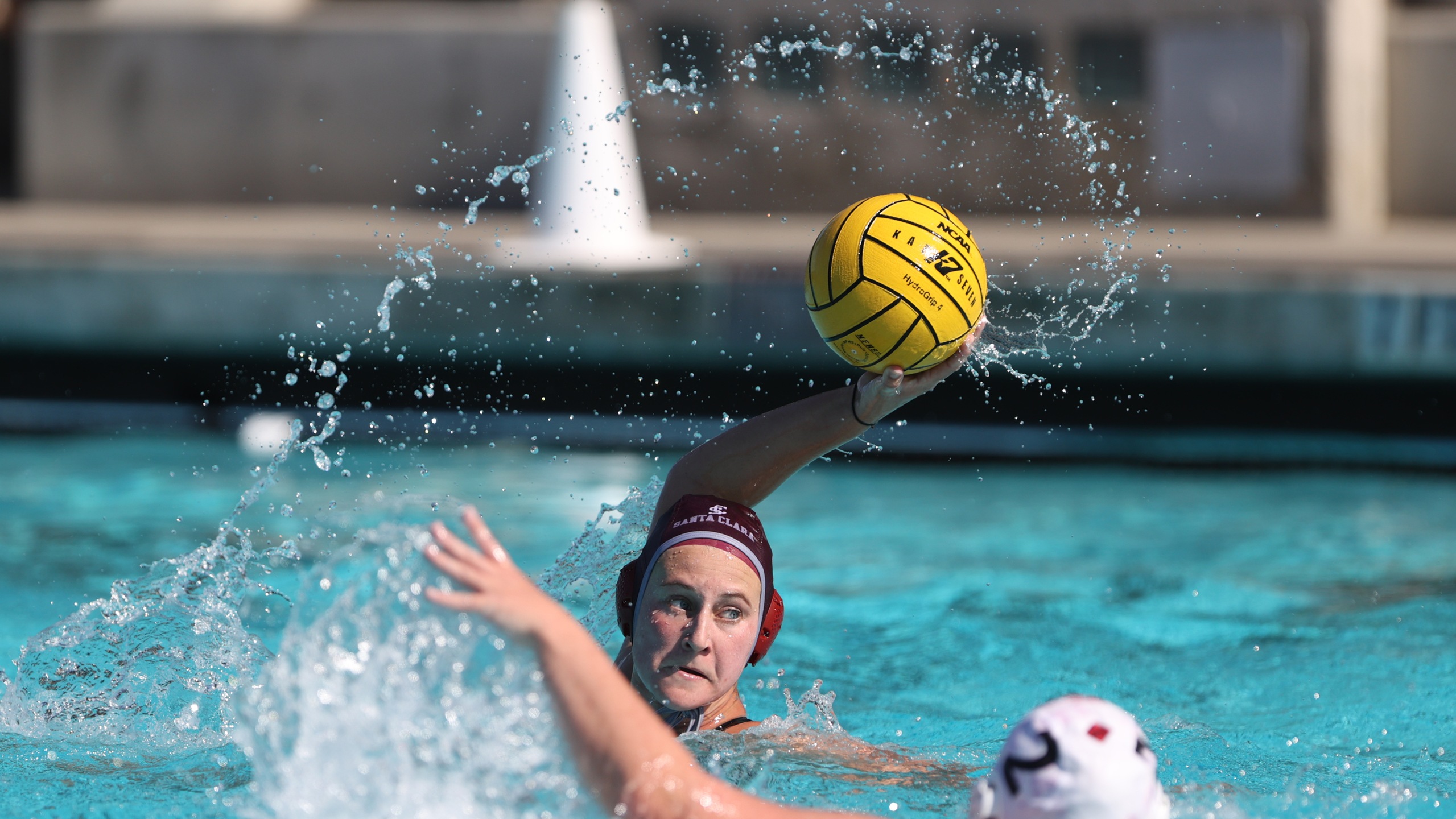 Women's Water Polo Splits on Final Day of Home Tournament